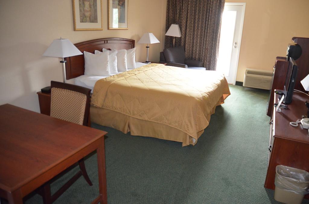 Rodeway Inn Chattanooga Room photo